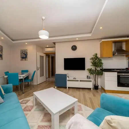 Convenient Flat With Balcony In Konyaalti *